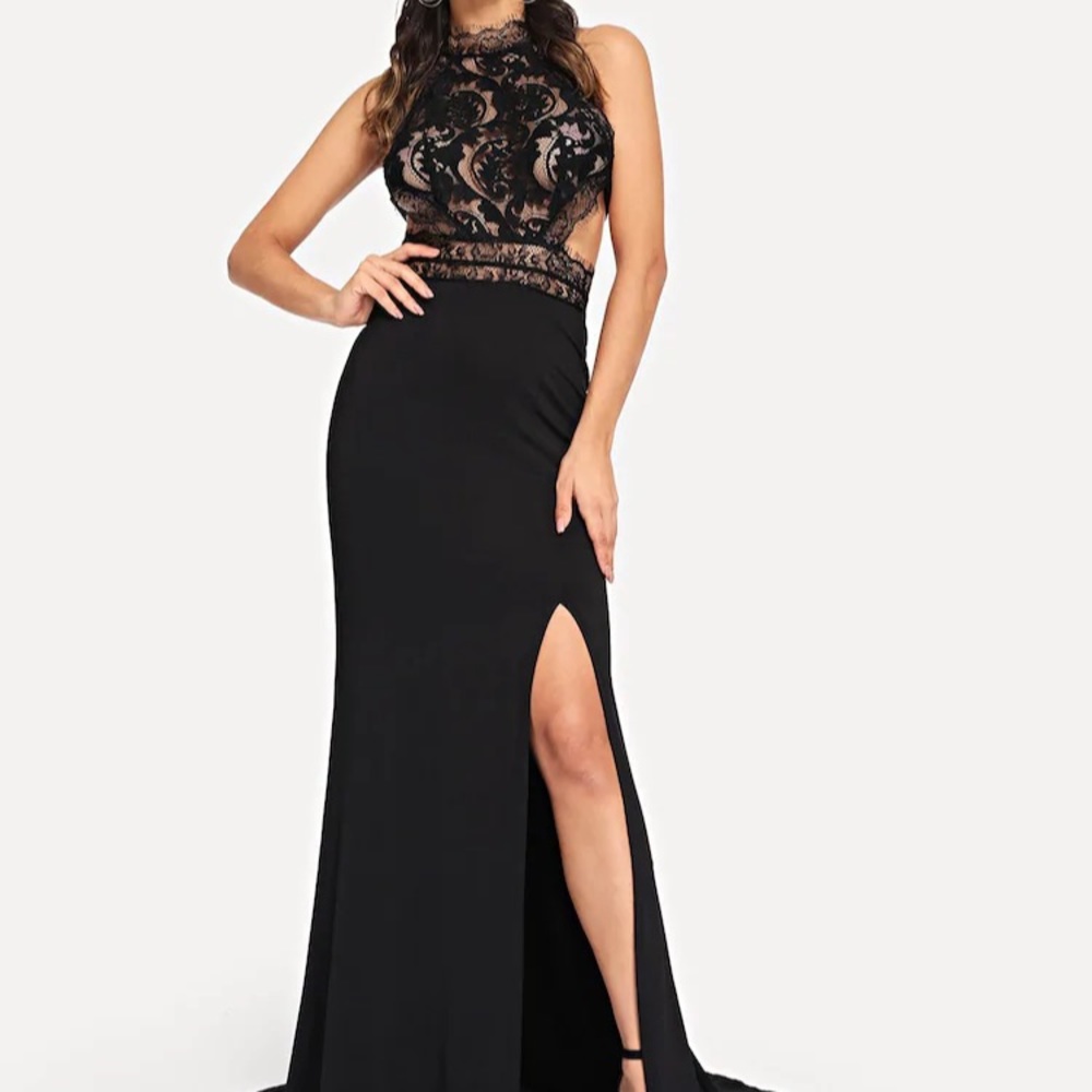 NWT Caged Back Lace Bodice Split Dress